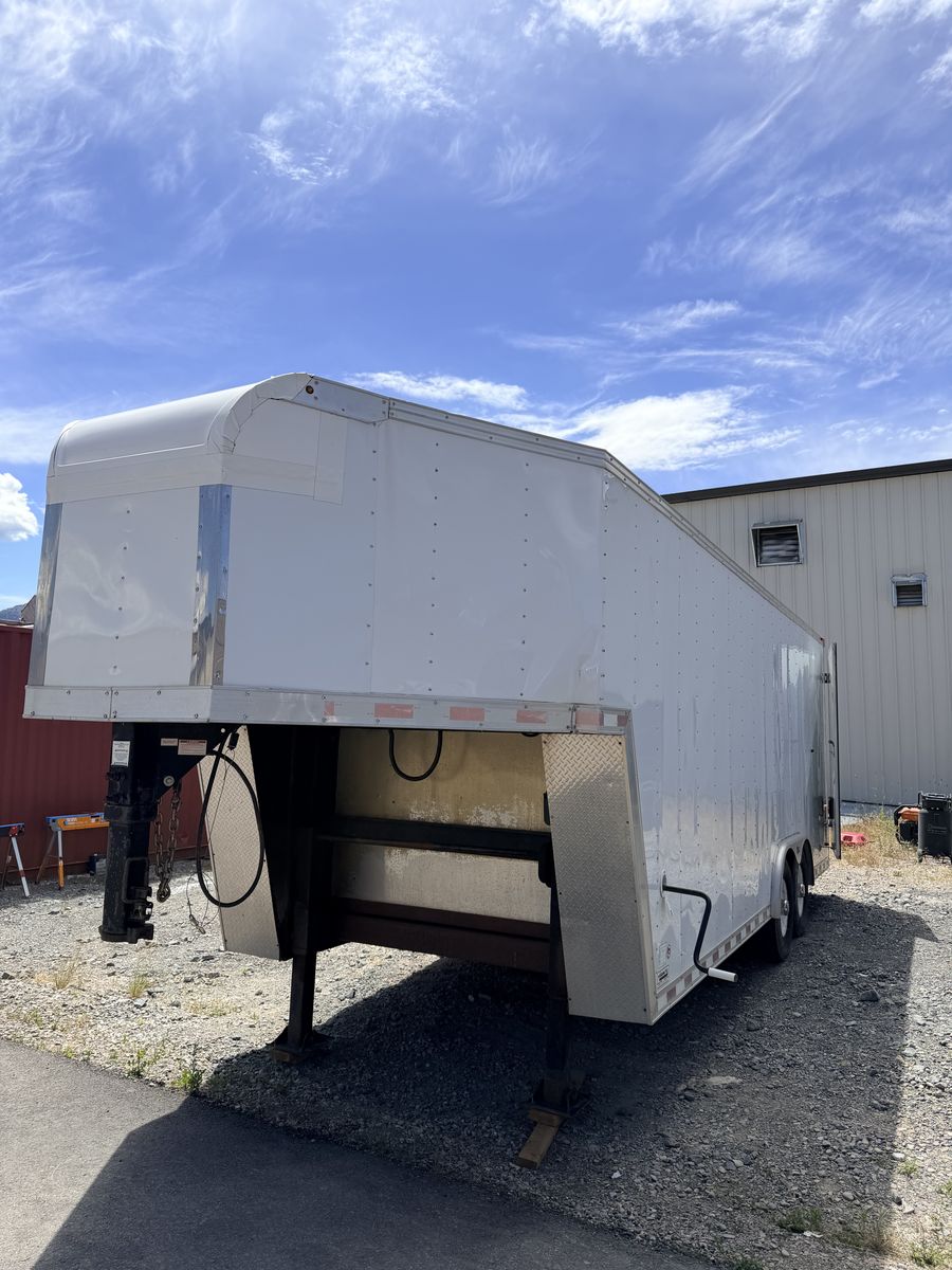2012 Pace American Gooseneck 20' box