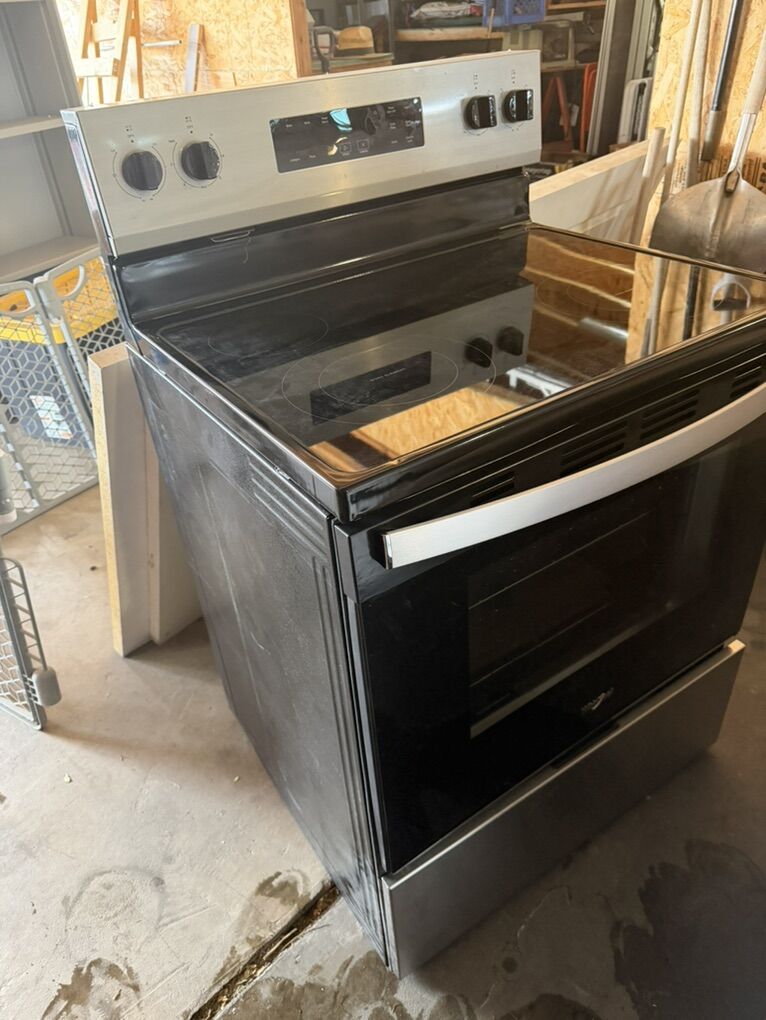 Smooth Top Whirlpool Self Cleaning Oven