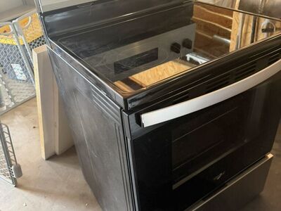 Smooth Top Whirlpool Self Cleaning Oven