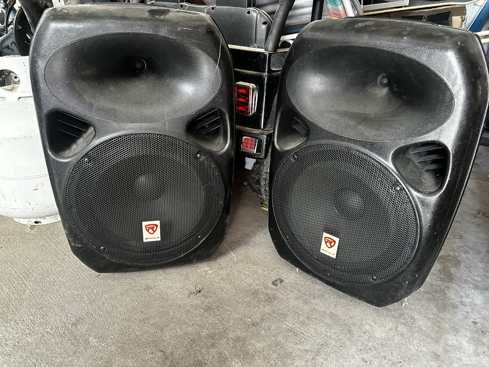 Rockville Power Gig RPG122K Powered PA Speakers - Bluetooth