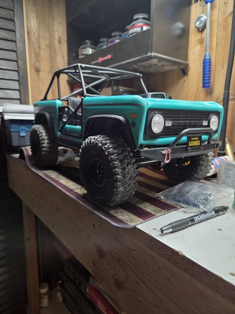 Axial SCX 10.3 early bronco (BODY)