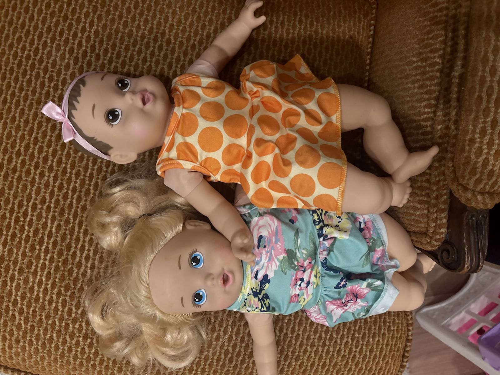2 dolls