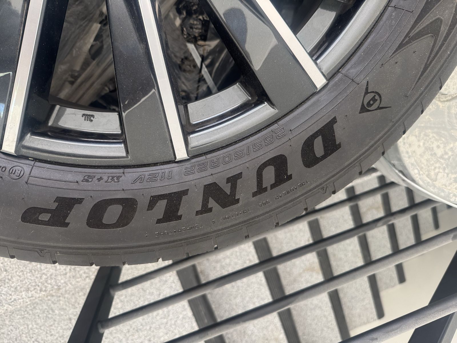 Set of 4 Lexus OEM 22 Inch Wheel with Dunlop Grandtrek PT20 265/50R22 Tire
