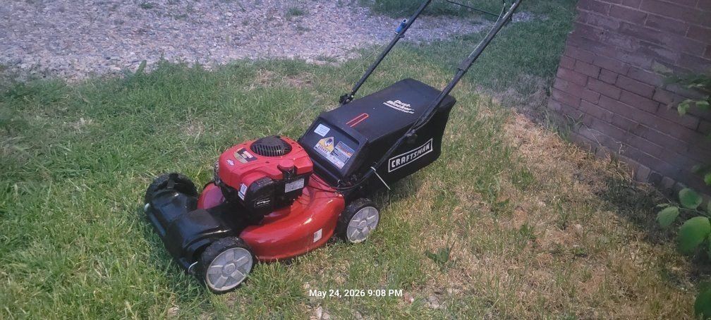 Troy bilt self propelled lawn mower.