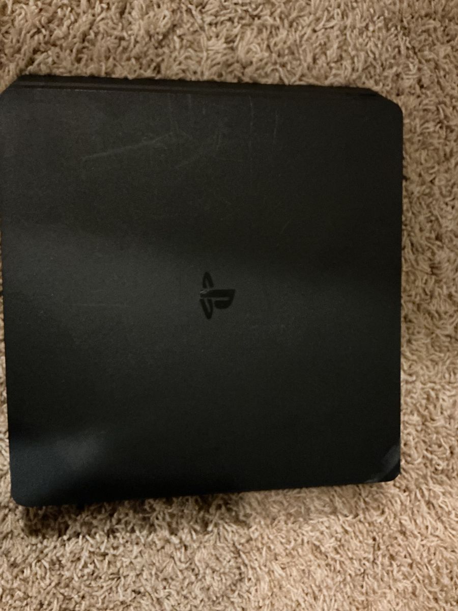Play Station 4 Slim 1TB