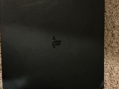 Play Station 4 Slim 1TB