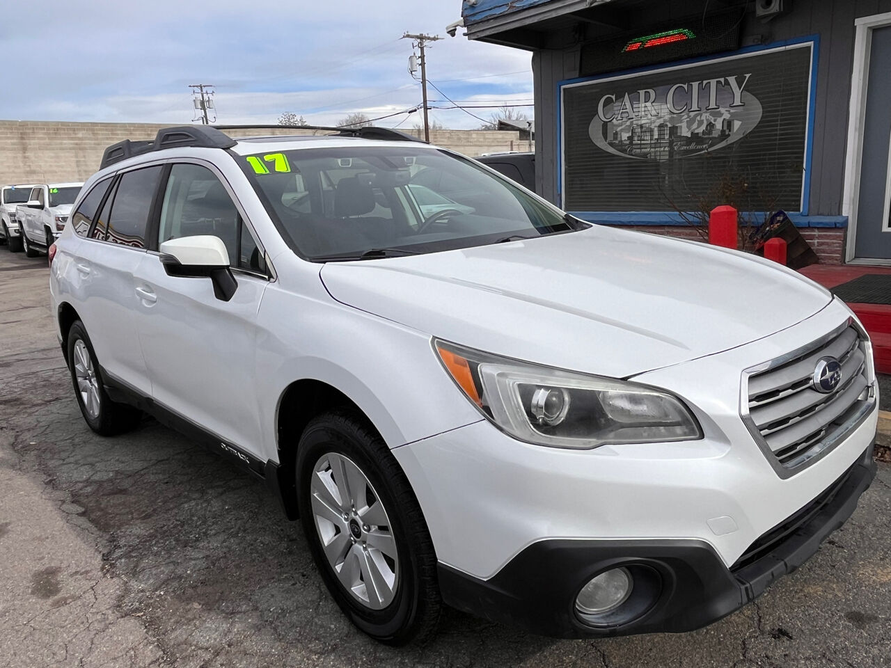 2017 SUBARU OUTBACK 2.5i Premium