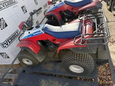 1986 honda's TRX200sx