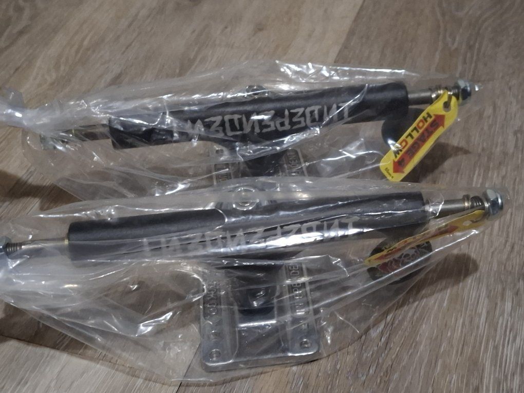 Independent Stage 11 Hollow Skateboard Trucks - 144mm - Black/Silver Pair