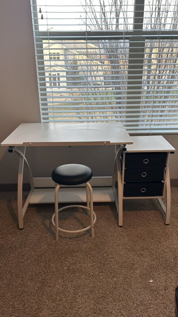 Studio Design Art Desk