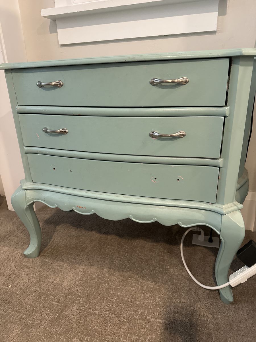 3 Drawer Dresser Antique