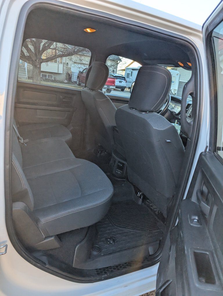 Main image 7