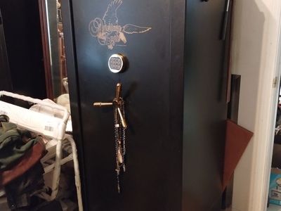 American eagle 32 safe vault 1/2 price of what i paid 750$ call 385 490 6470