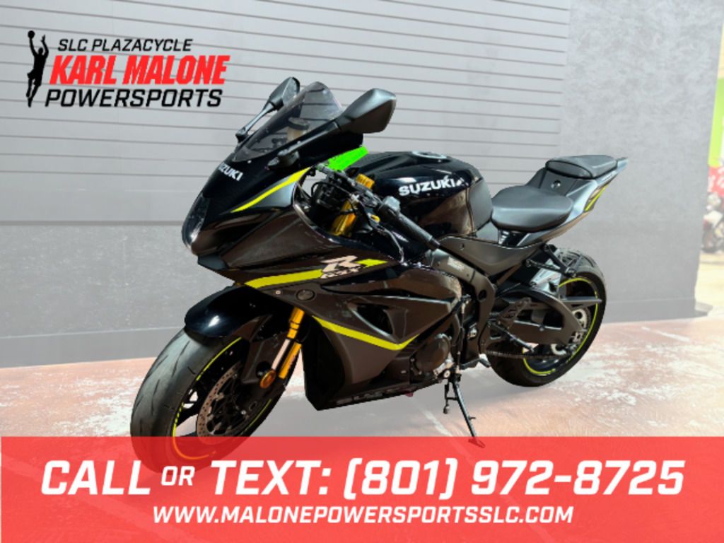 2023 Suzuki GSX-R1000R Pearl Brilliant White / Met