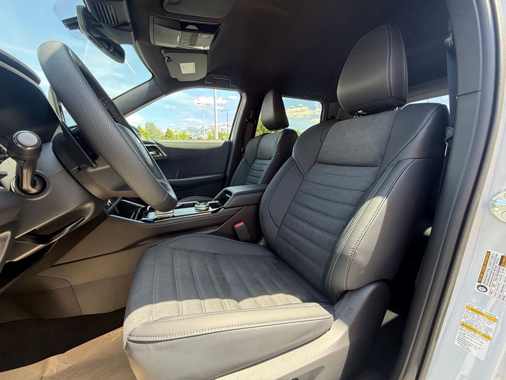 Main image 10