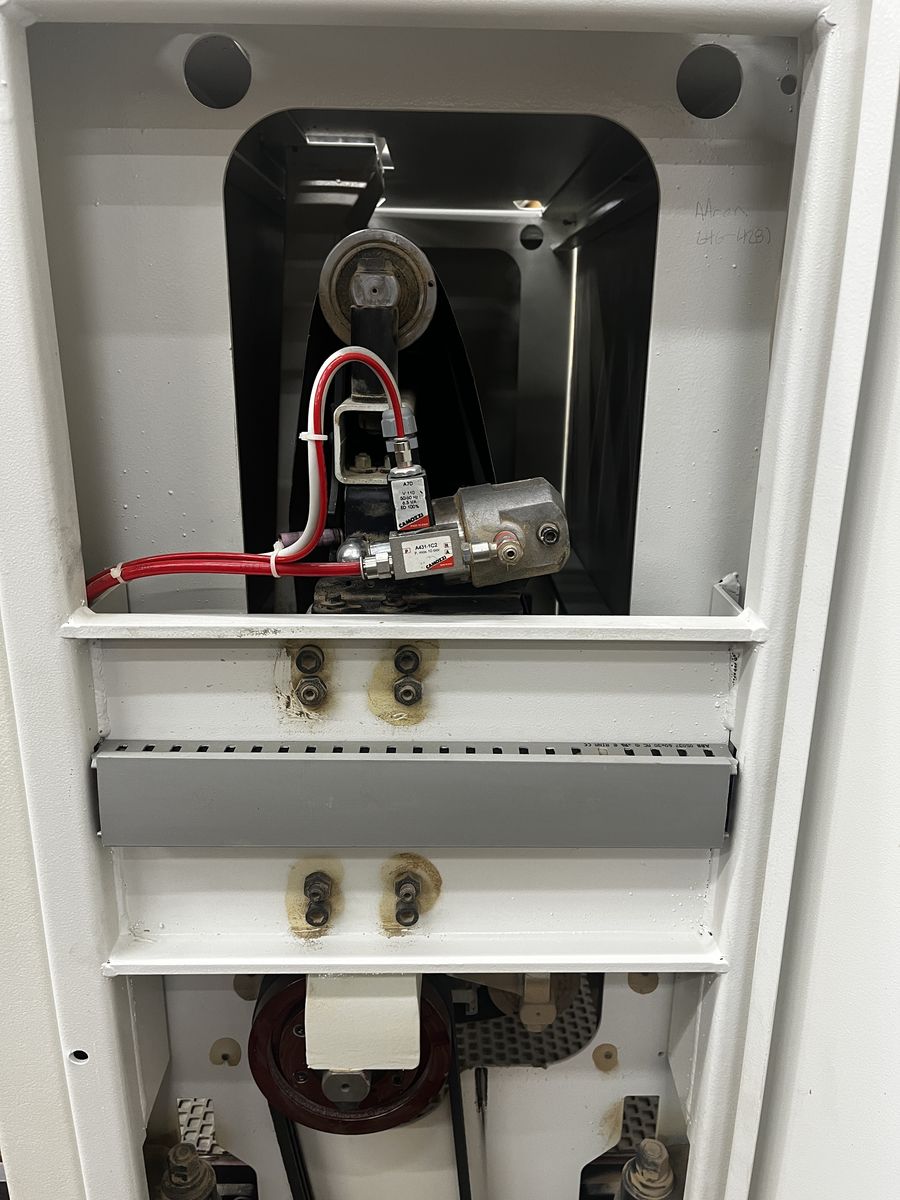 Main image 6