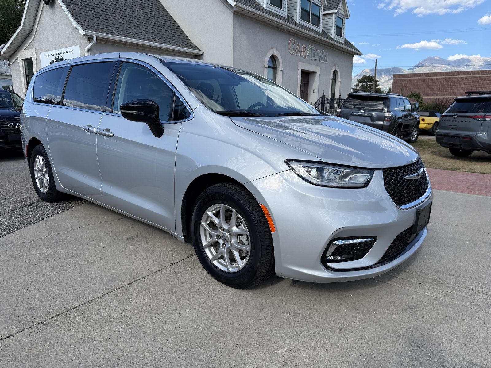 2024 Chrysler Pacifica Touring L