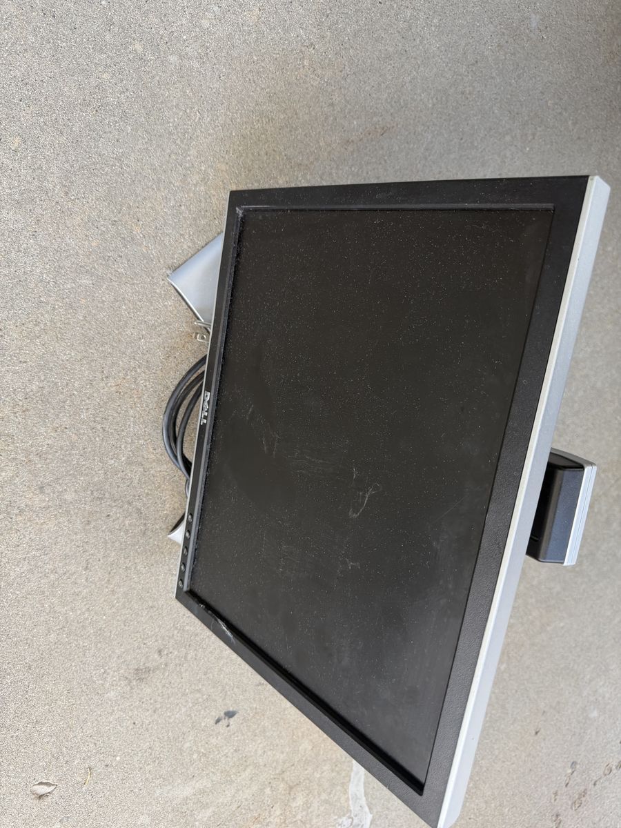 Dell computer monitor works great