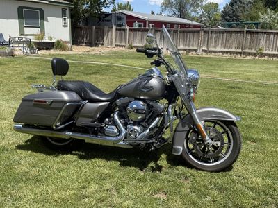 2016 Harley Road King FLHR