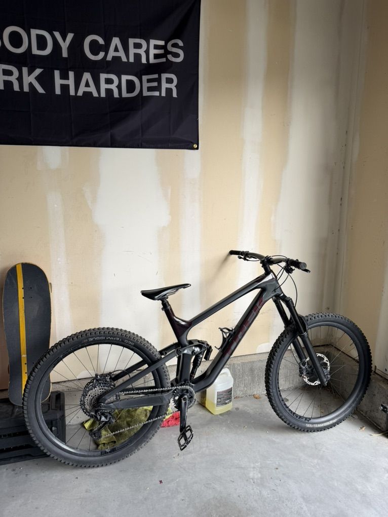 Trek Slash 9.8 XT 29 Frame Size XL Enduro
