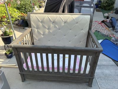 Baby/Toddler Crib