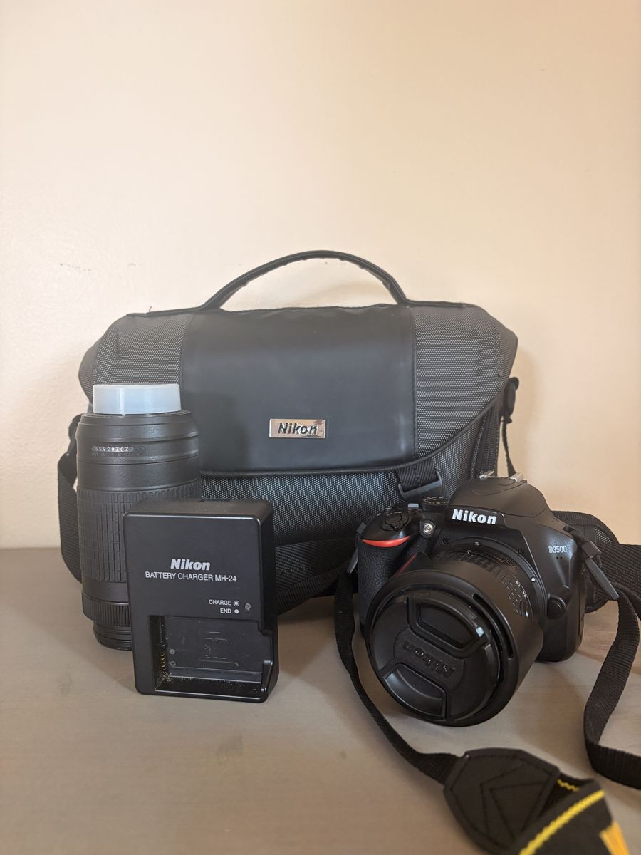 Nikon D3500 Camera Kit