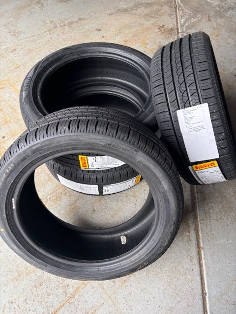 225/45R18 Pirelli P7 AS +3 XL tires. Complete set