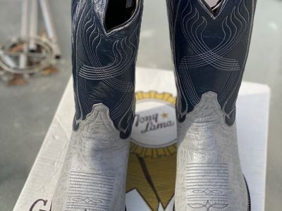 Boots Tony Llama 12D