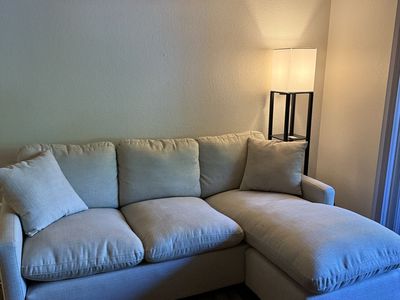 Couch w/ reversible chaise
