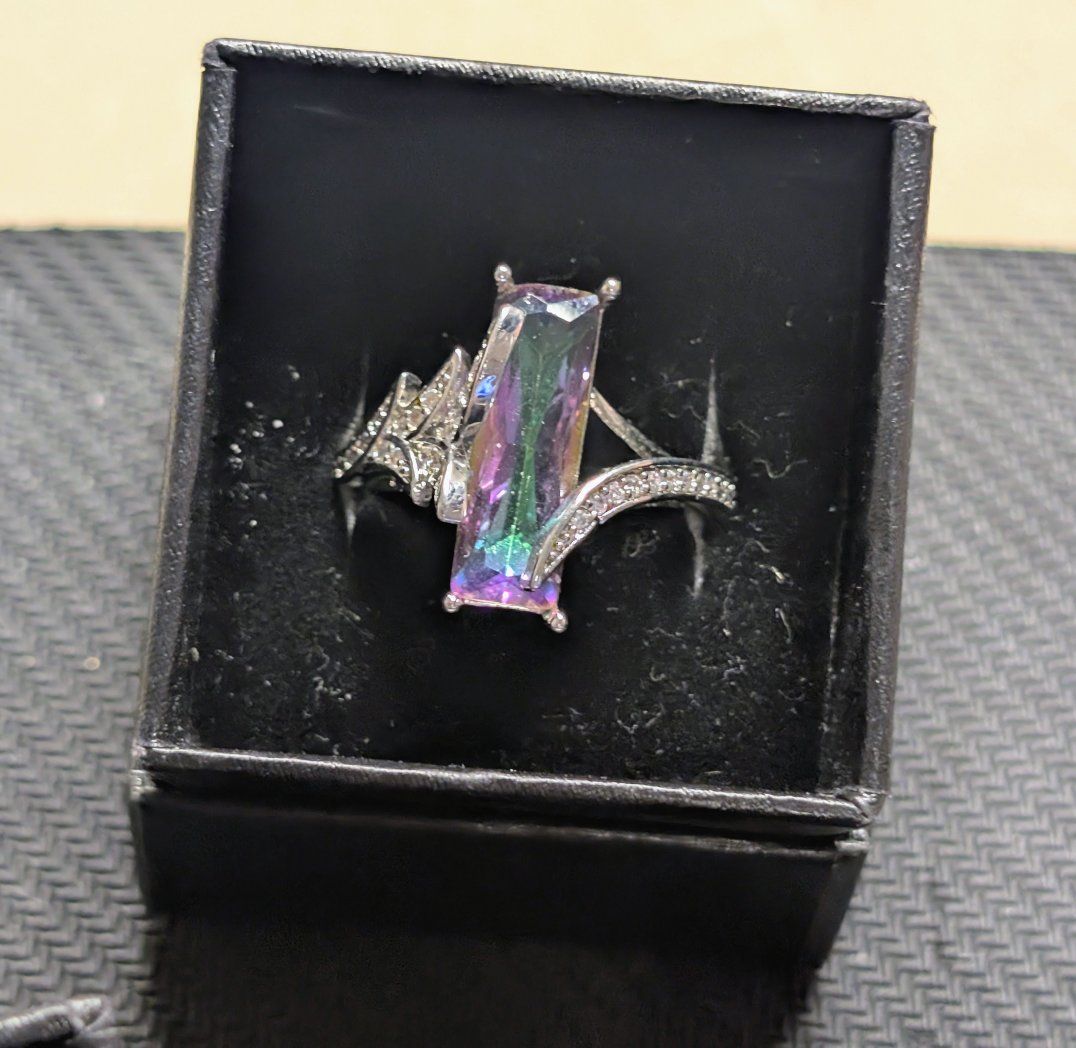 Main image 5