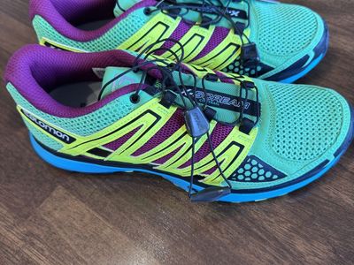 Womens Salomon Shoe