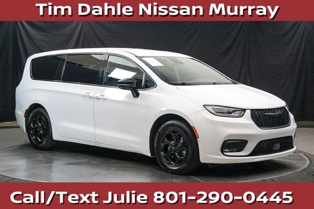 2024 Chrysler Pacifica Plug-In Hybrid S Appearance