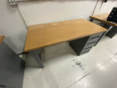 Workbench / desk