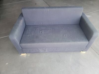 Free Couch (kids)