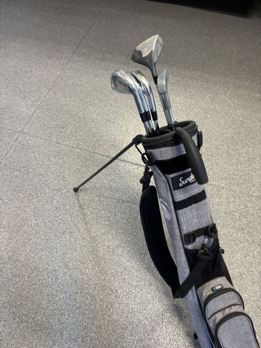 Youth Golf Clubs with Sunday Golf Loma Par 3 Bag