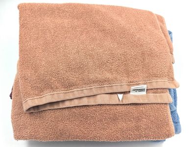 Room Essentials Pack of 3 Towel Red Orange and Blue Bath Towel