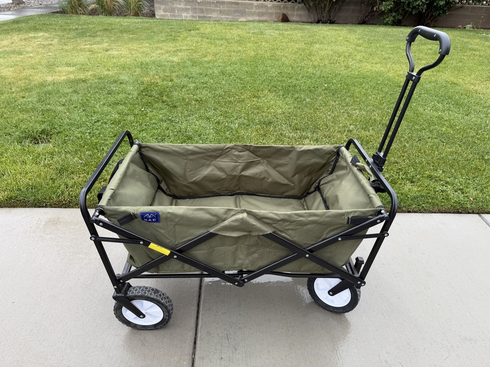 MAC Sports lightweight Collapsible Folding outdoor Utility Wagon w/Cup Holders - Green, Excellent Condition