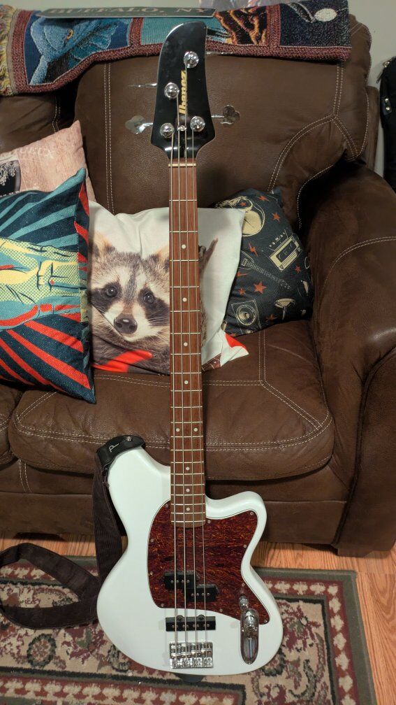 like new Ibanez talman bass guitar. active pickups