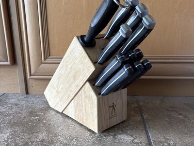 Henckles Statement Knife Set EUC