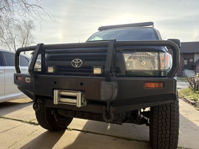 ARB Deluxe Winch Bumper & WARN XD9K Winch 3G4Rnr