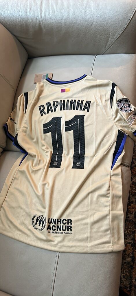 Raphinhna 11 Barcelona Fc SocceR Jersey Fits large