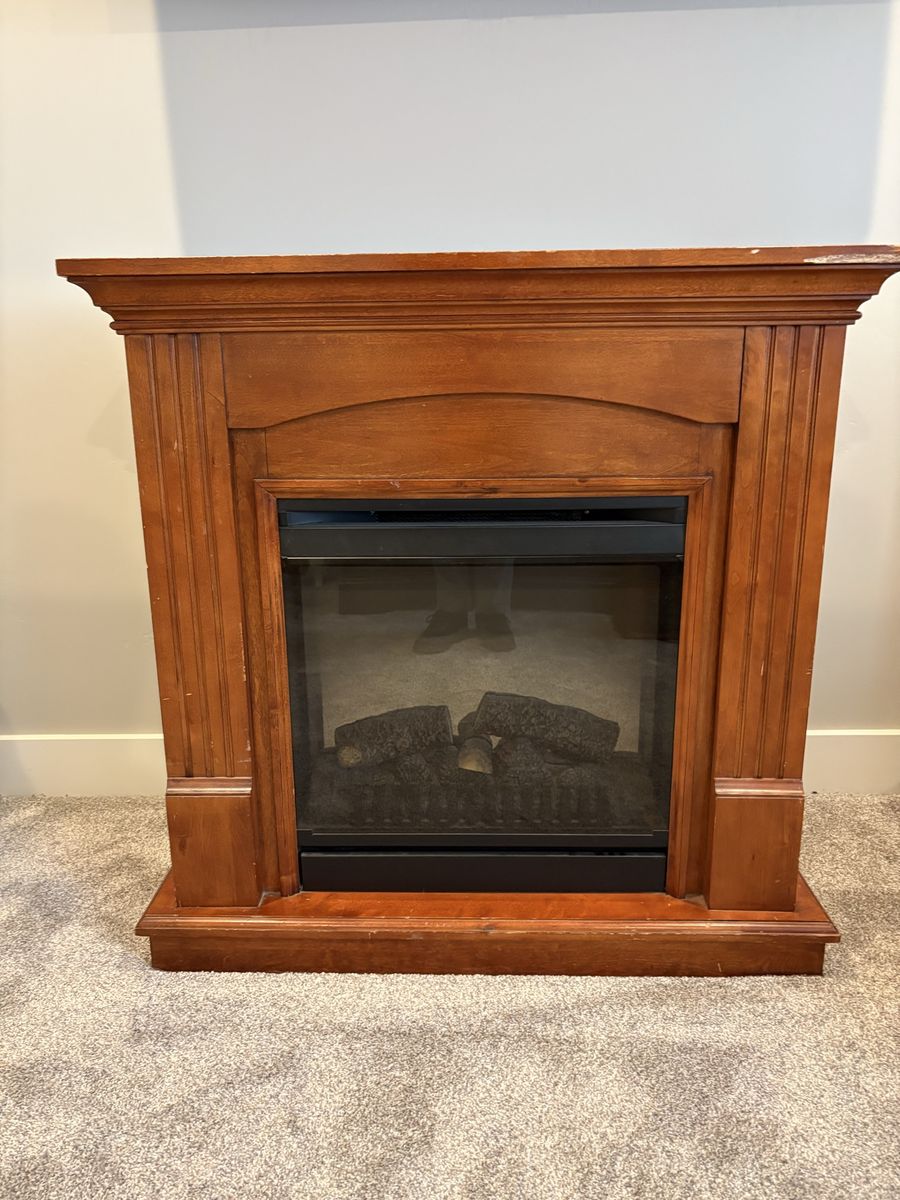 Electric Fireplace with Wood Mantel - Realistic Flame Effect