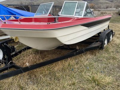1973 18' Glassmaster Tri Hull Boat