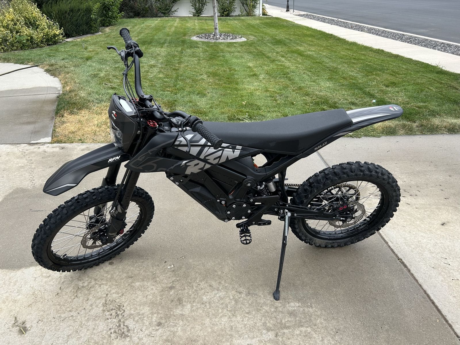 RFN Rally Electric Dirt Bike