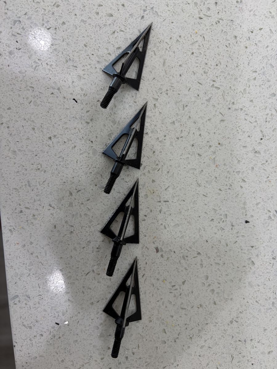 4 Pcs Fixed Blade Broadheads 100 Grain