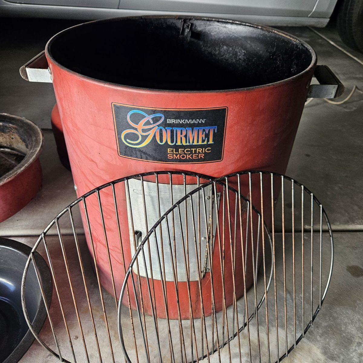 Brinkmann Gourmet Electric Smoker - Red, Used Condition
