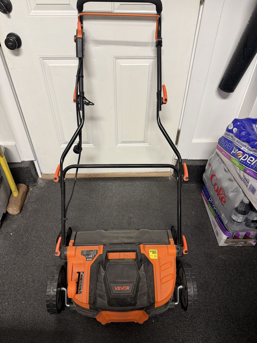 VEVOR Electric Lawn Dethatcher/Scarifier - Corded 15-Amp, 15-inch, 2-in-1 Rake and Aerator