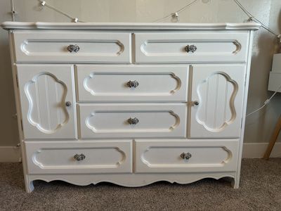 Complete White Dresser, Mirror & 2 Nightstands