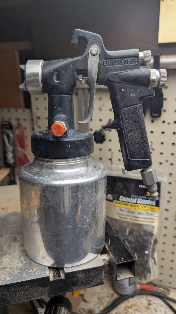 Craftsman Pneumatic Paint Spray Gun Model 919.156140 with Canister