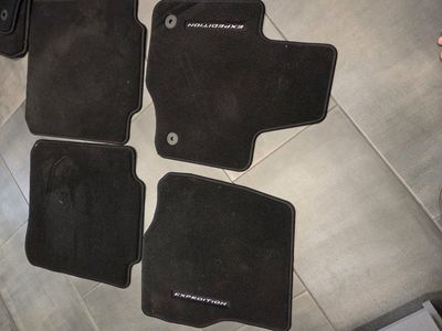 Ford Expedition 2021 floor mats